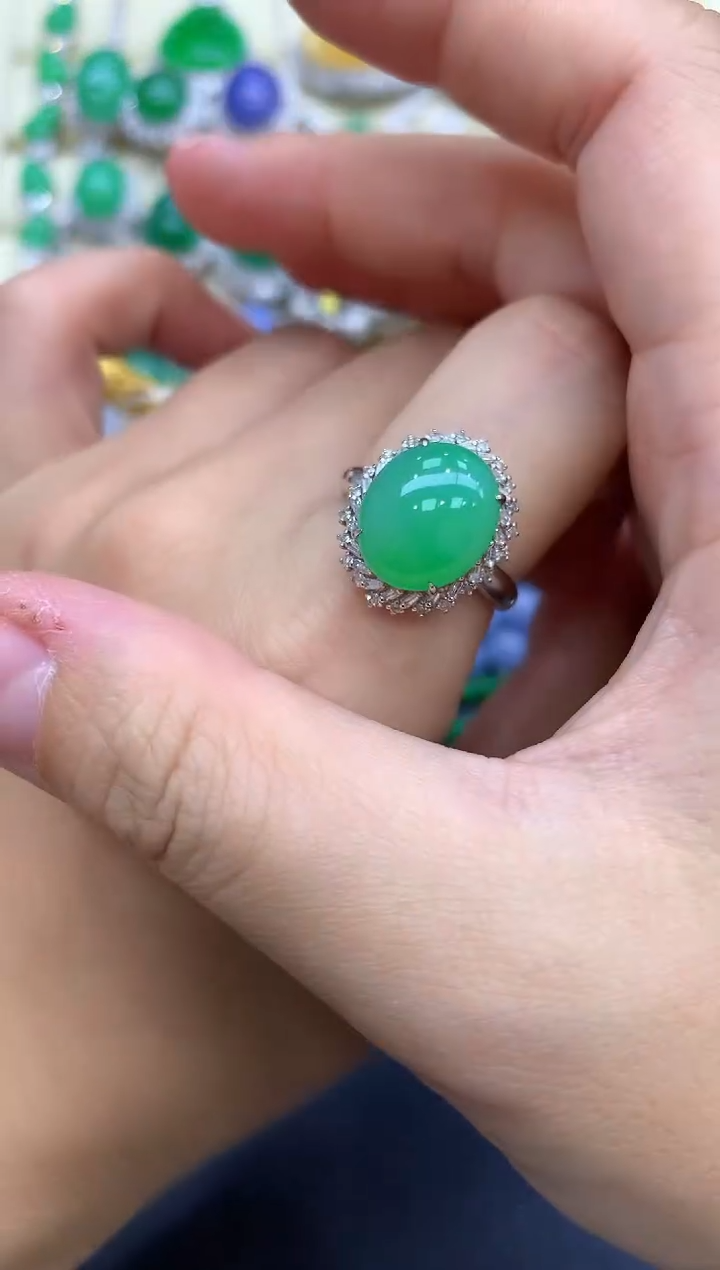 18K金镶嵌戒指翡翠366-中国好珍宝