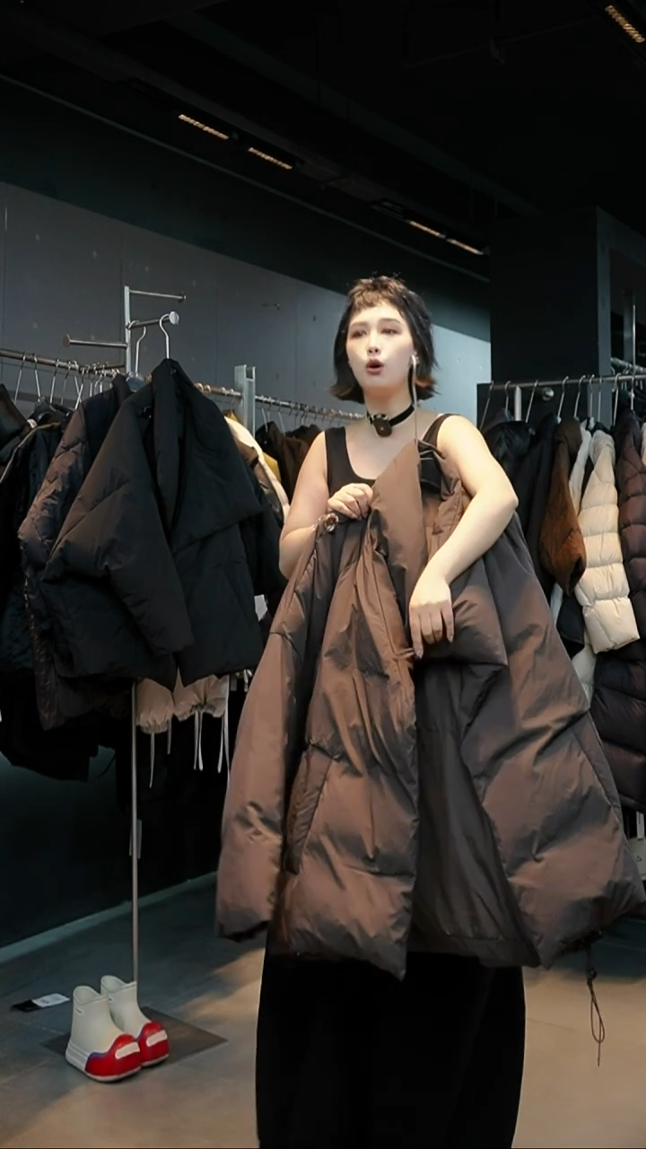 咖色羽绒咖色羽绒