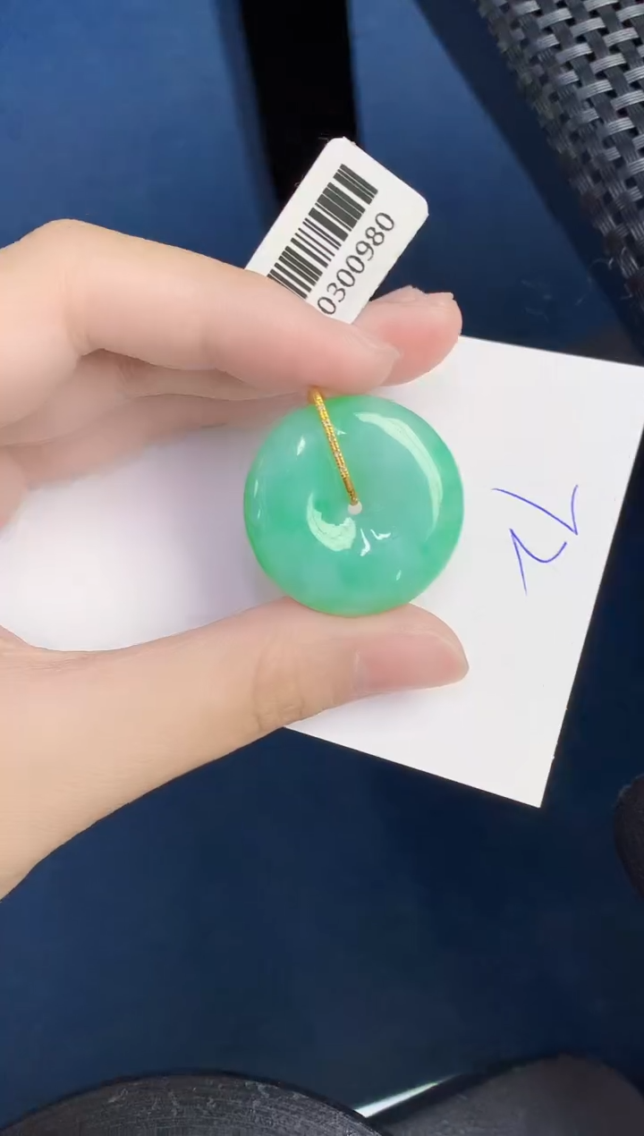 翡翠18K金镶嵌颈饰000000000