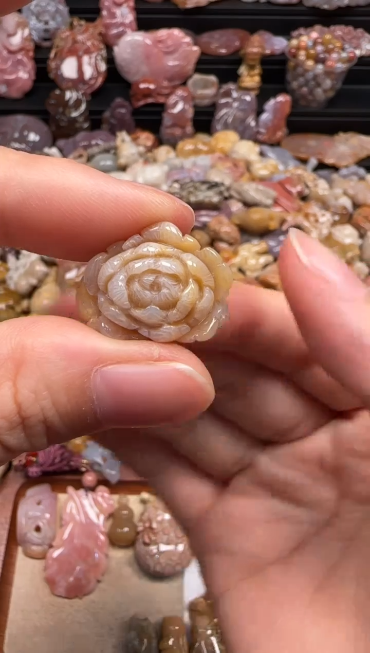 【闪购商品】硅化珊瑚（珊瑚玉）颈饰未镶嵌655