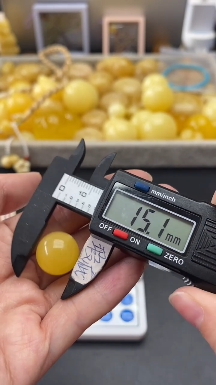 琥珀未镶嵌珠宝奇石2937