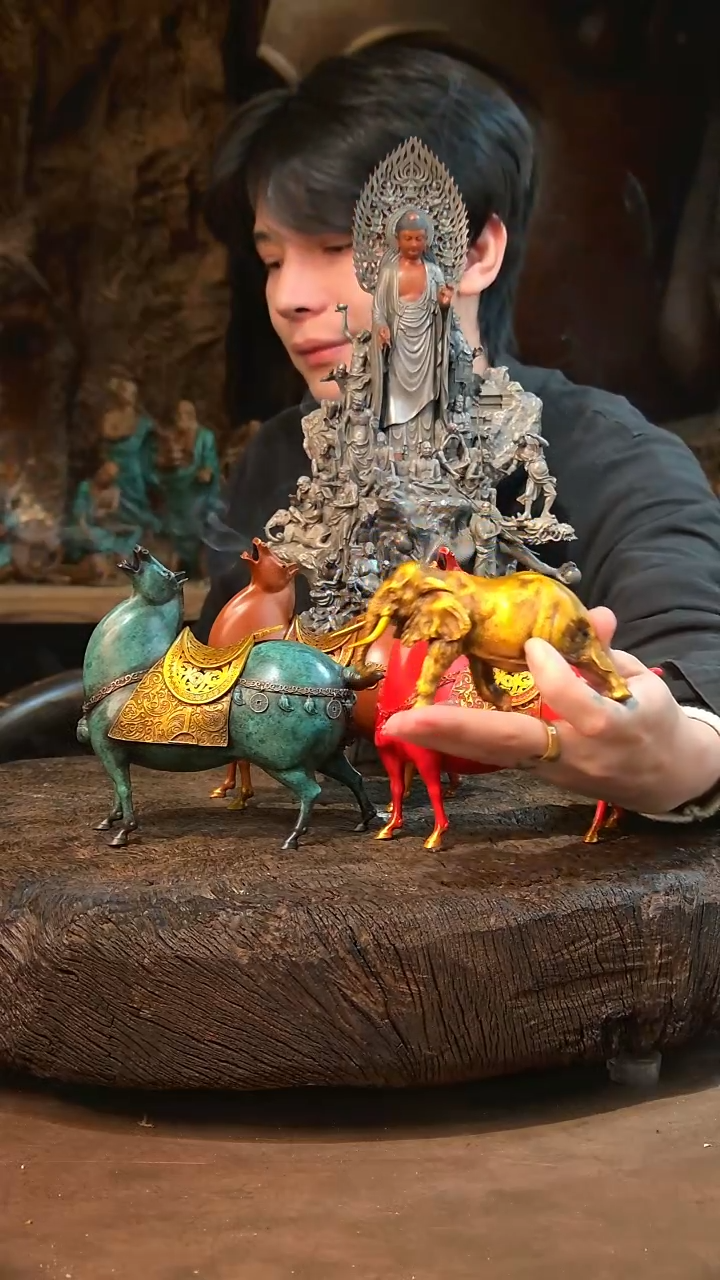 黄铜非洲象 小号      