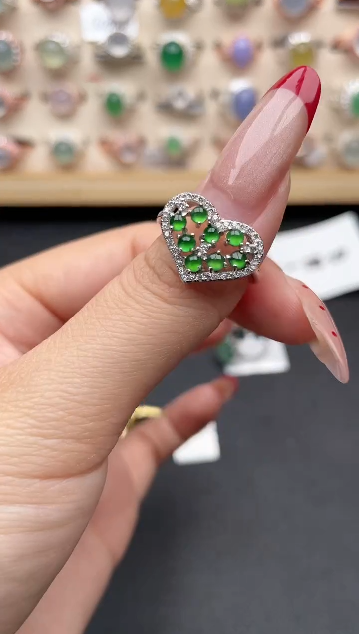 【闪购商品】翡翠戒指银S925镶嵌一物一证一礼盒一物一证一礼盒