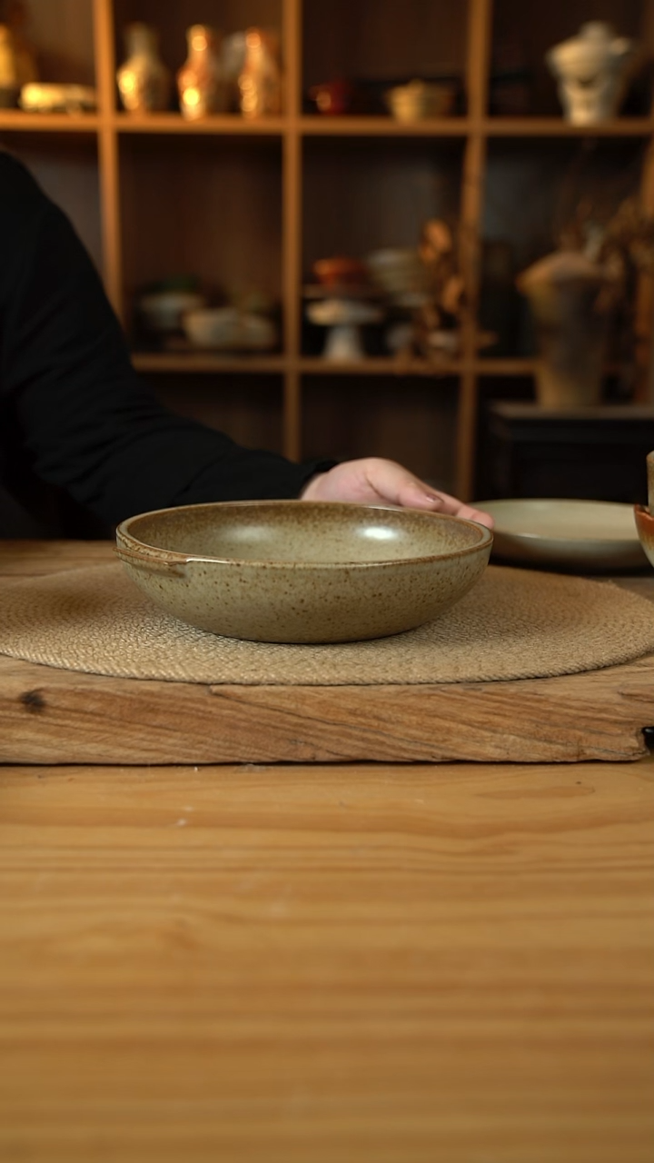 奶奶系列的8英寸双耳盘1个