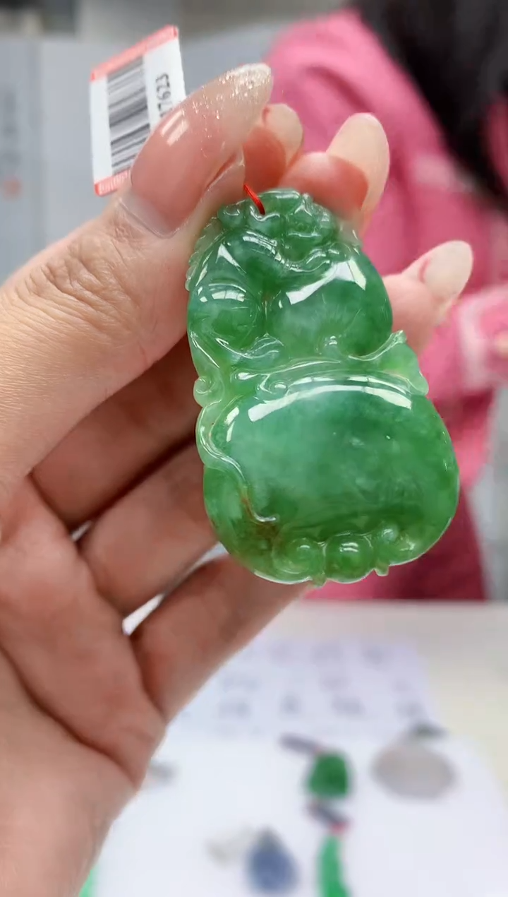 【闪购商品】定制翡翠未镶嵌4852MM-毛货挂件44