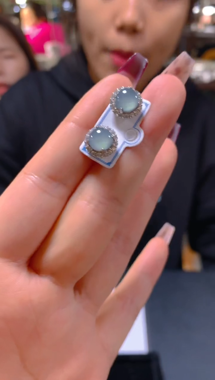 未镶嵌翡翠耳饰多样性发一