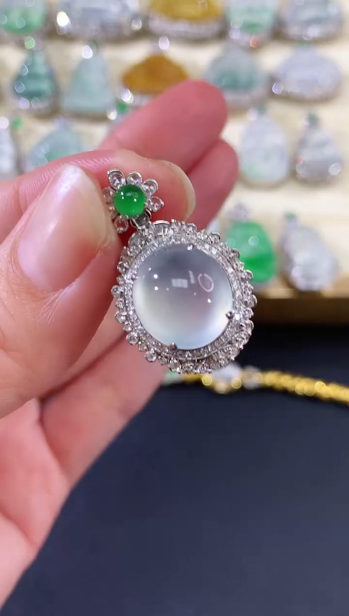 吊坠(不含链)18K金镶嵌翡翠254|