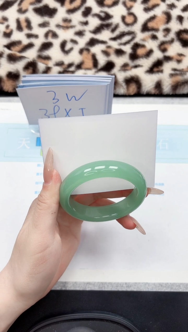 【闪购商品】石英质玉手镯未镶嵌291-53