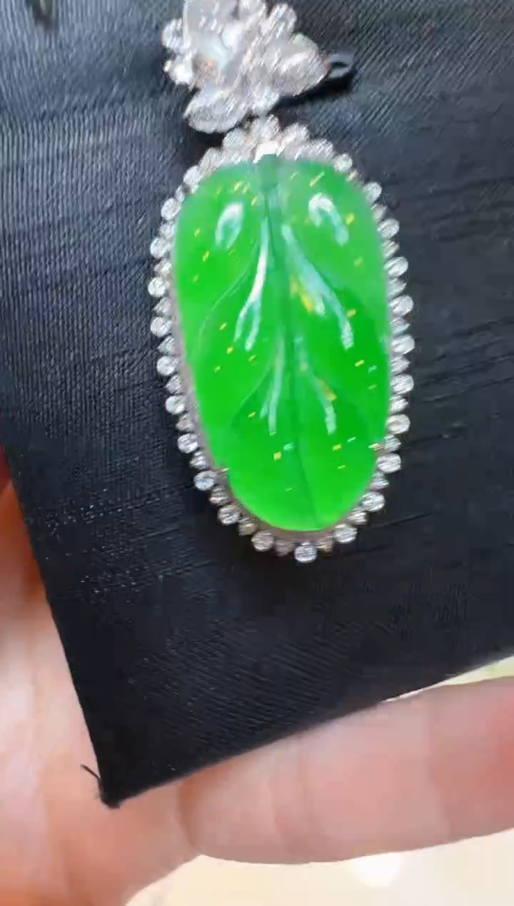 【闪购商品】翡翠吊坠(不含链)18K金镶嵌多样性团购发一件