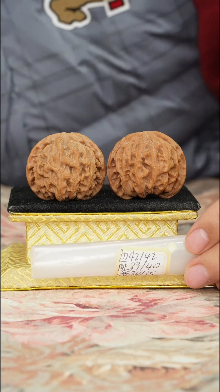 【闪购商品】文玩核桃把件苹果园