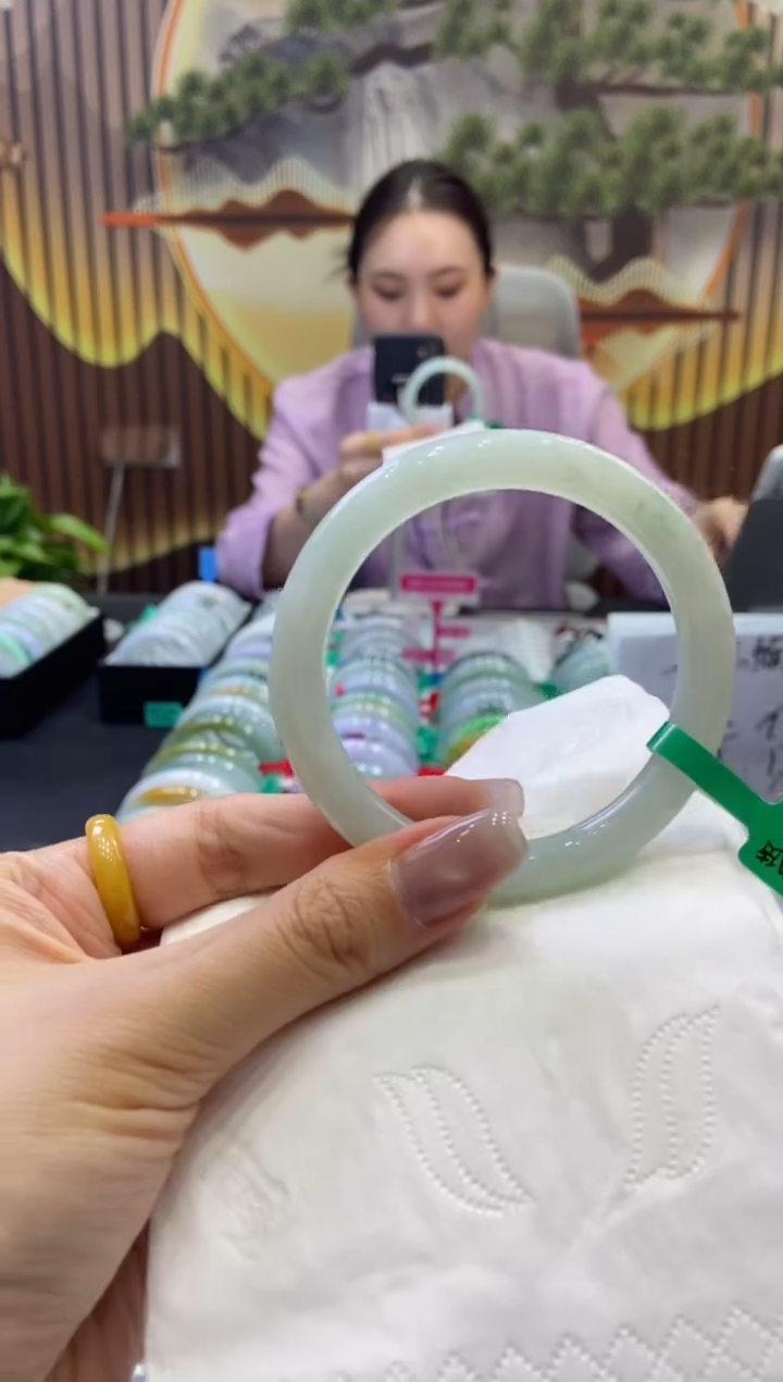 翡翠手镯未镶嵌00009538