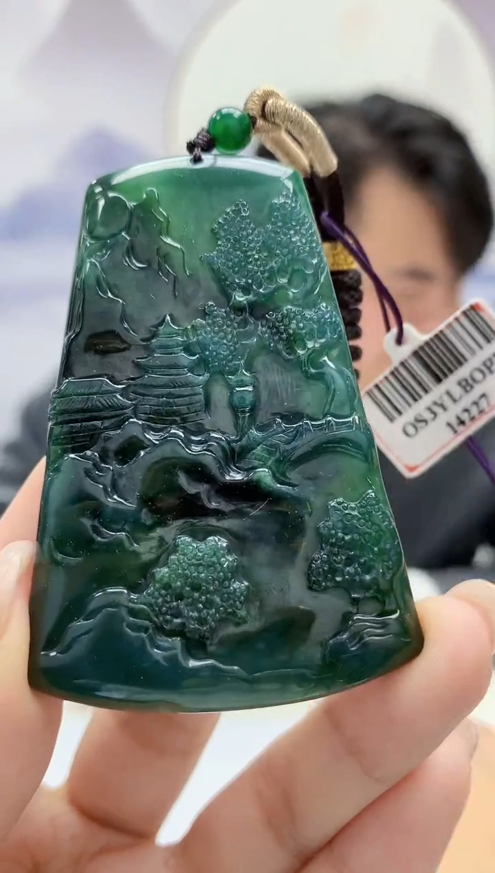 【闪购商品】定制翡翠未镶嵌5060kk-毛货挂件243