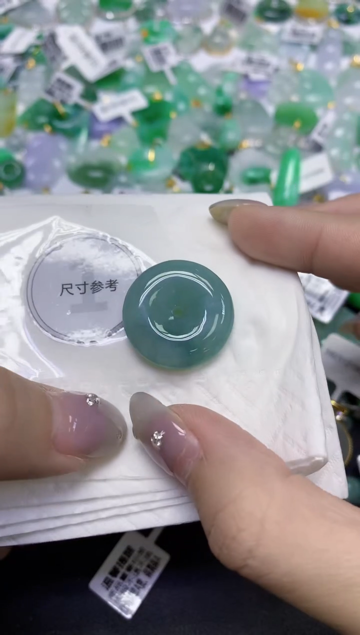 颈饰未镶嵌翡翠天然缅甸翡翠A货百元以上9元证书费自理