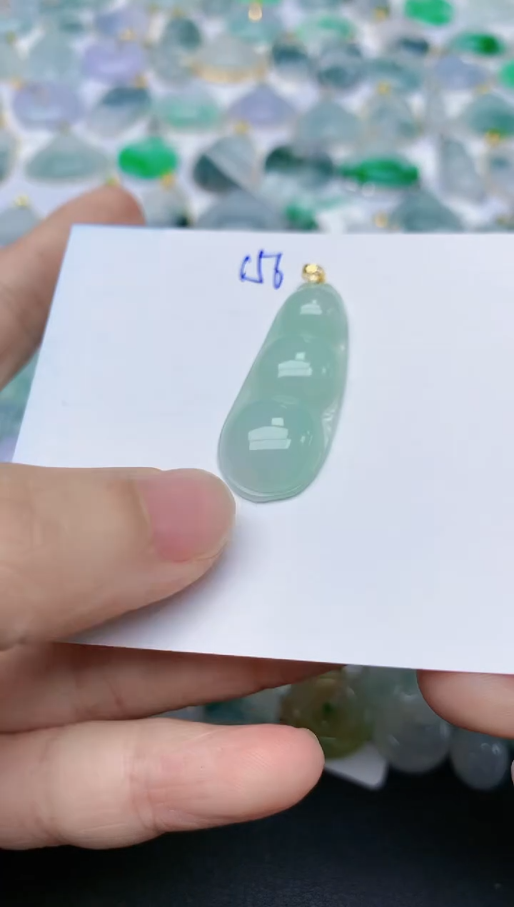 【闪购商品】翡翠颈饰18K金镶嵌天然翡翠A货    