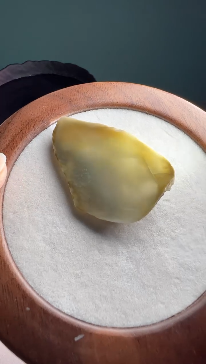 未镶嵌定制翡翠冰黄料