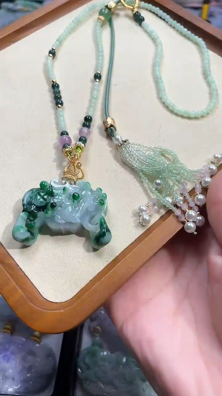 【闪购商品】翡翠颈饰未镶嵌吊坠