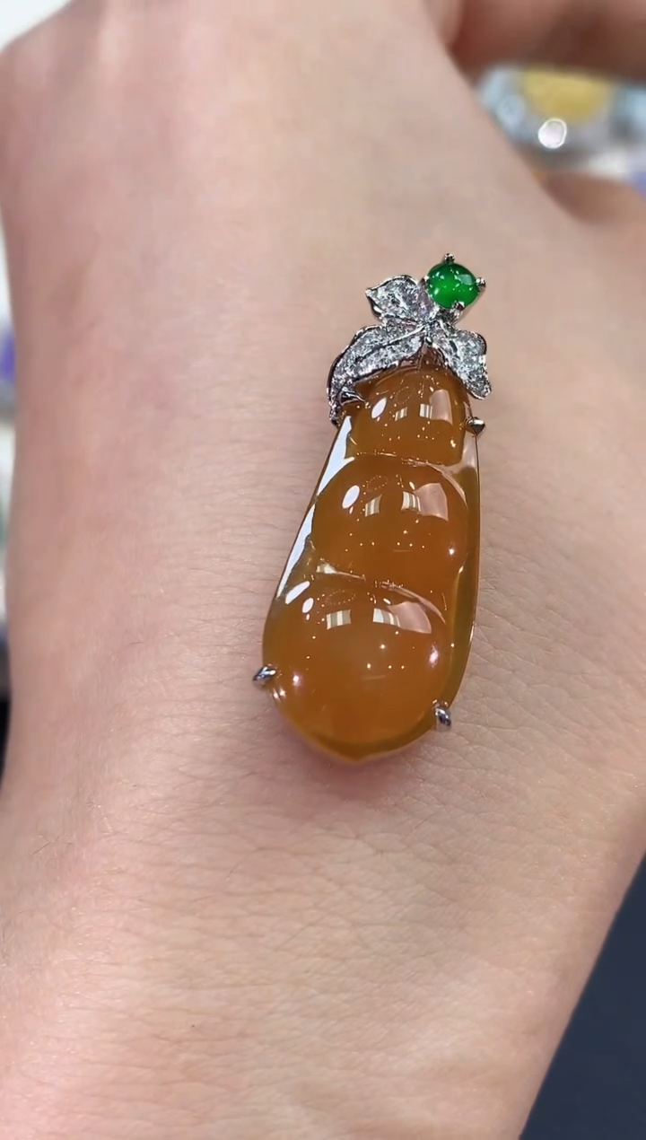 【闪购商品】翡翠吊坠(不含链)18K金镶嵌D25