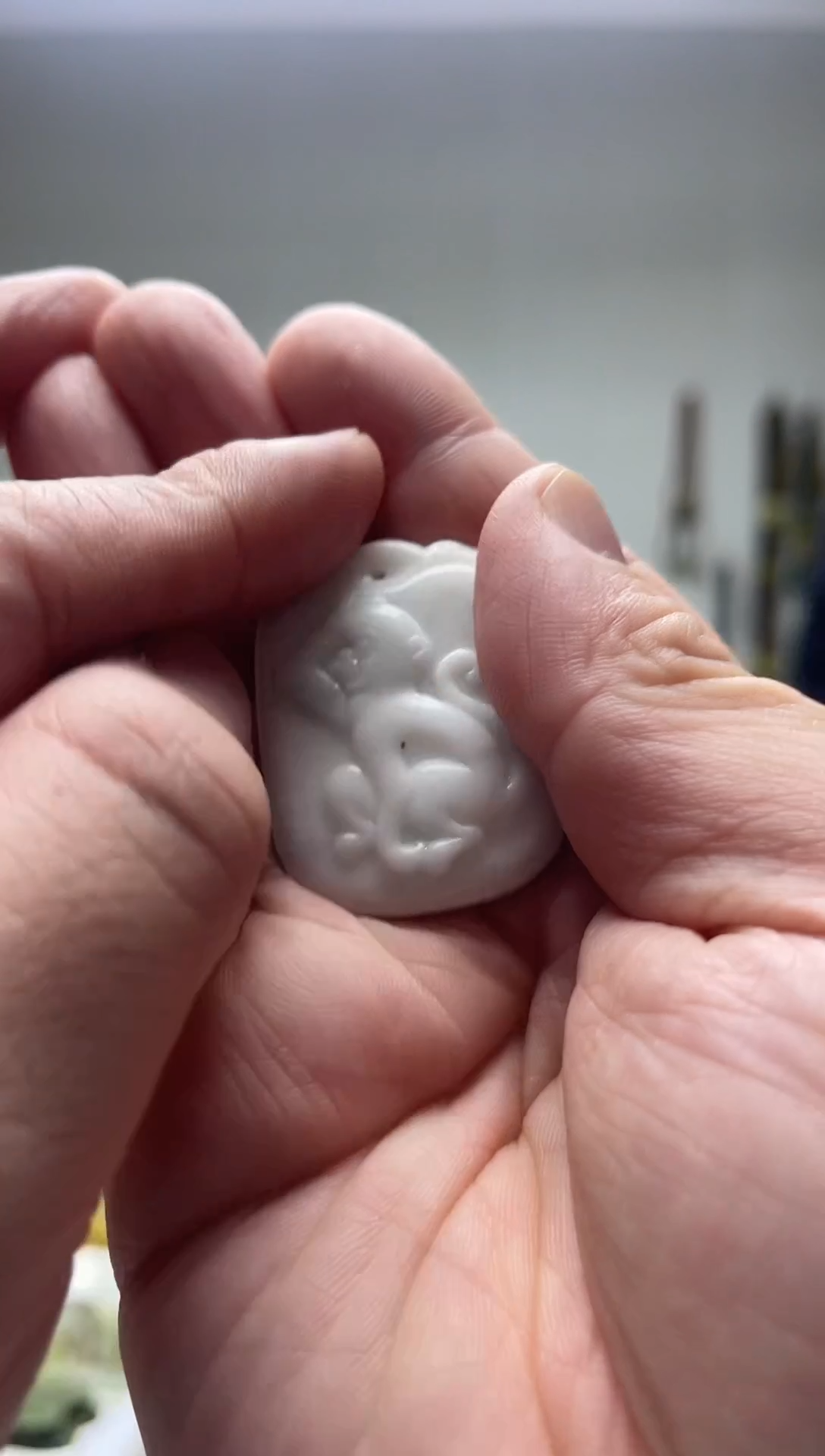 未镶嵌岫玉颈饰`