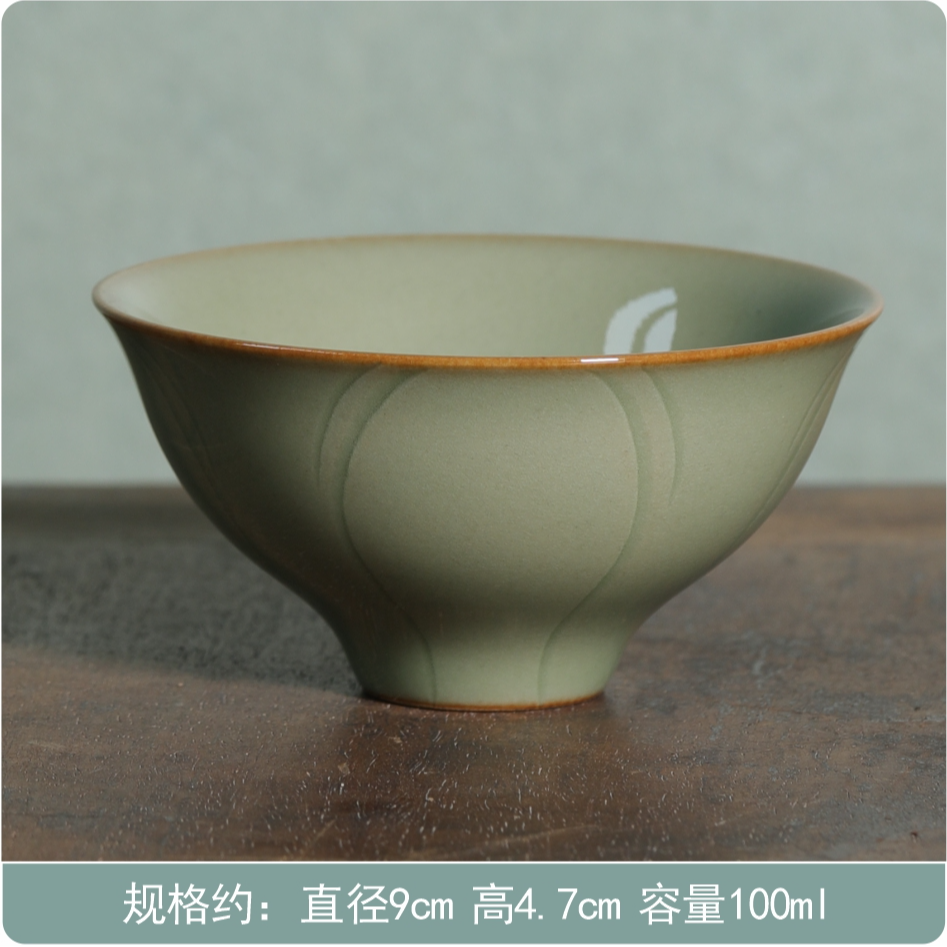 越窑青瓷秘色瓷玉兰花杯有开片撇口斗笠陶瓷主人杯复古纯手工雕刻