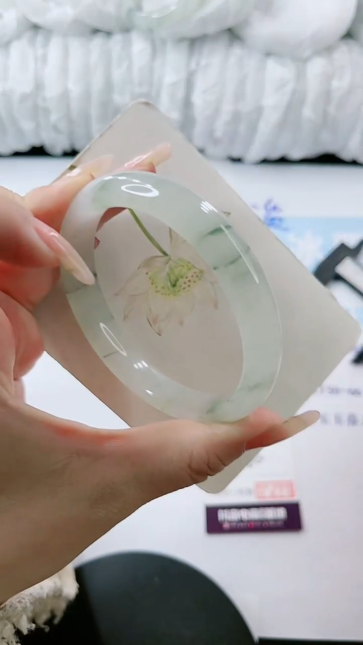 【闪购商品】石英质玉手镯未镶嵌多样性发货S180