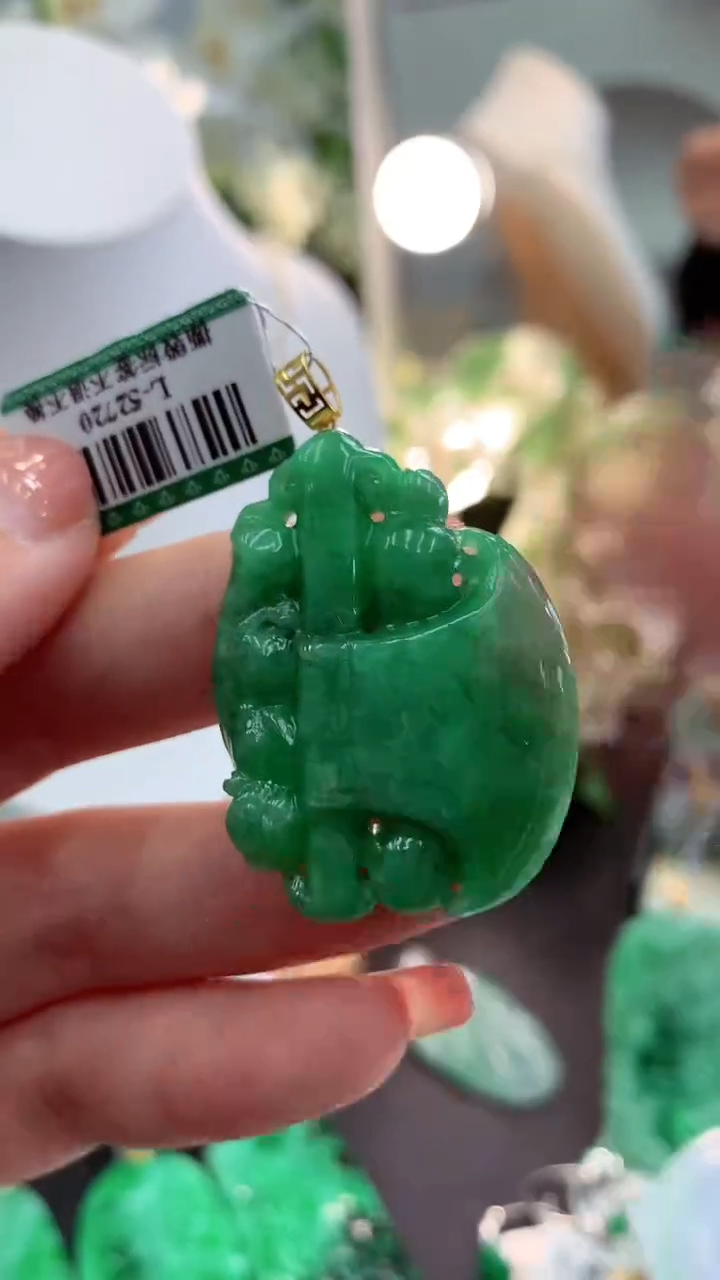 【闪购商品】翡翠吊坠(不含链)18K金镶嵌挂件