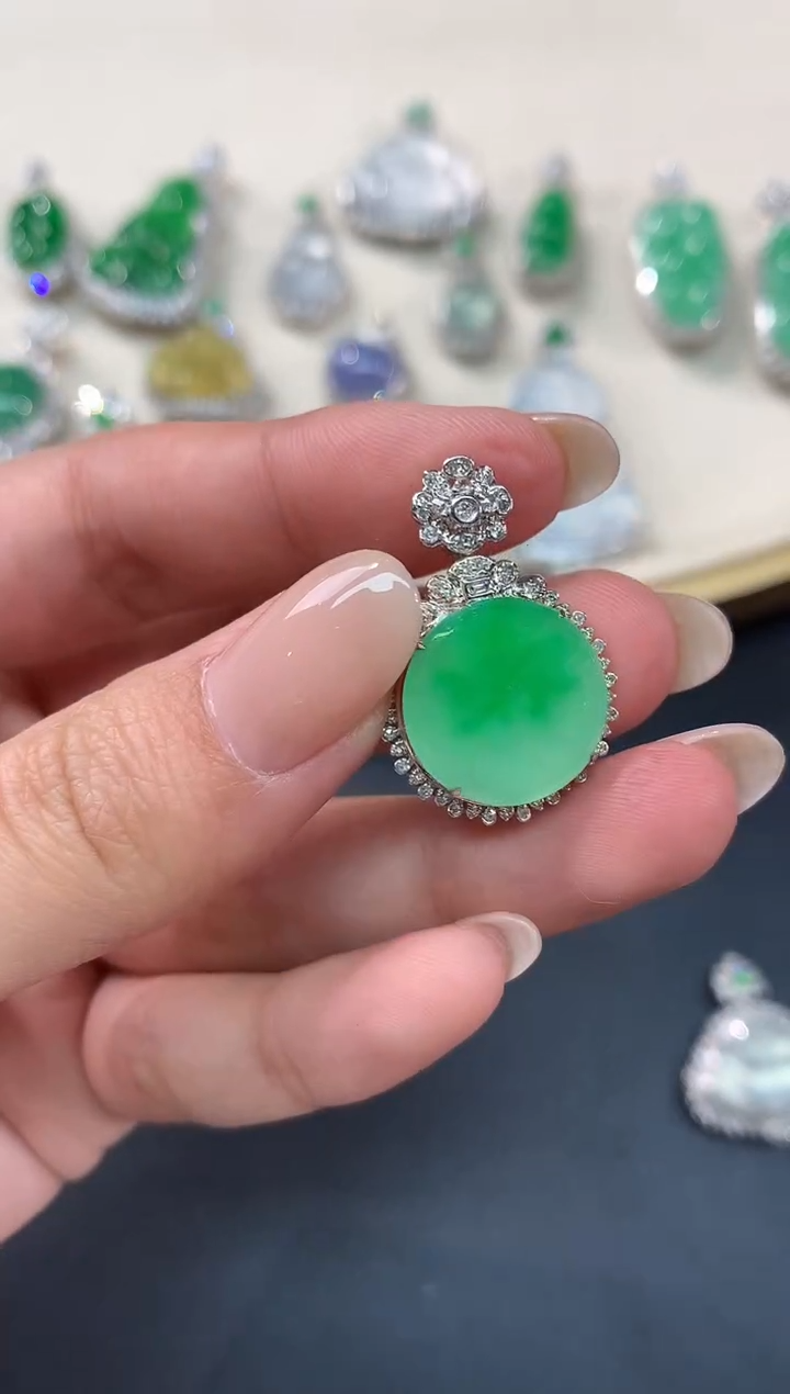 【闪购商品】翡翠吊坠(不含链)18K金镶嵌A532|8800