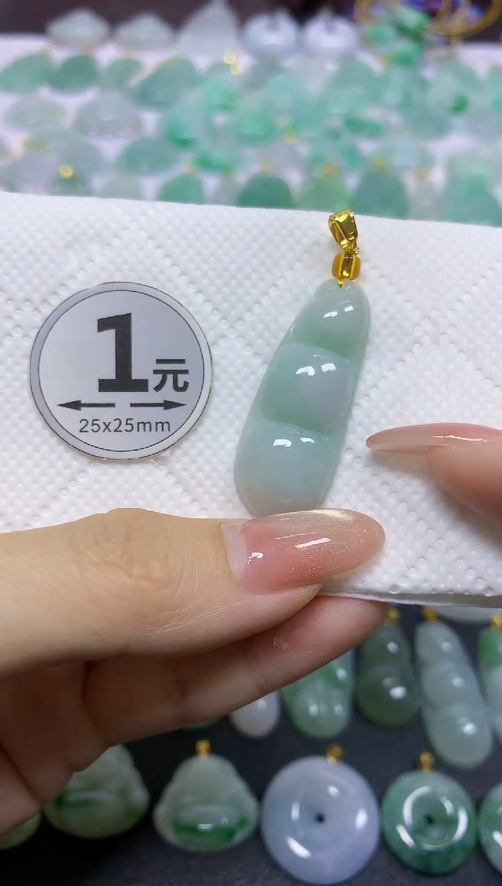 颈饰未镶嵌翡翠天然翡翠A货