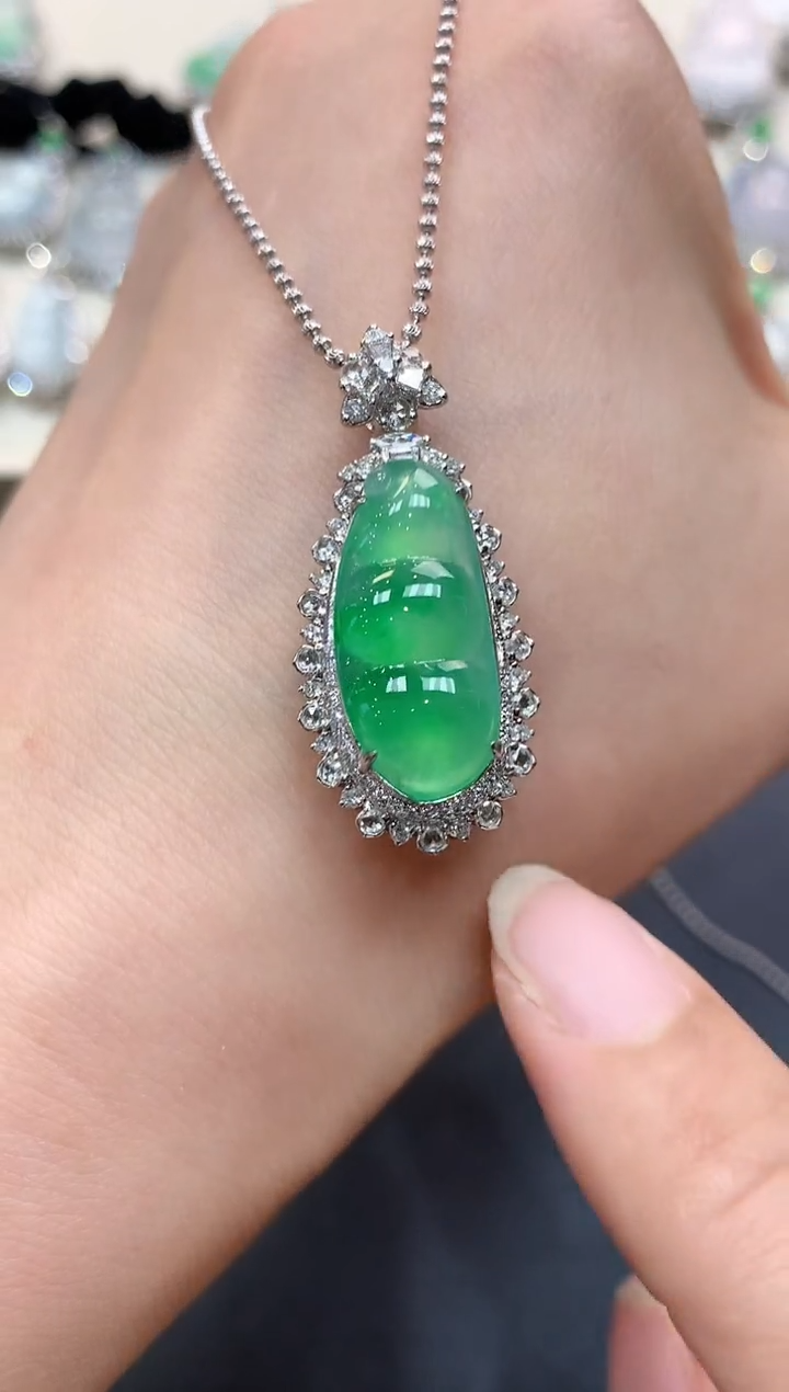 【闪购商品】翡翠吊坠(不含链)18K金镶嵌n106   