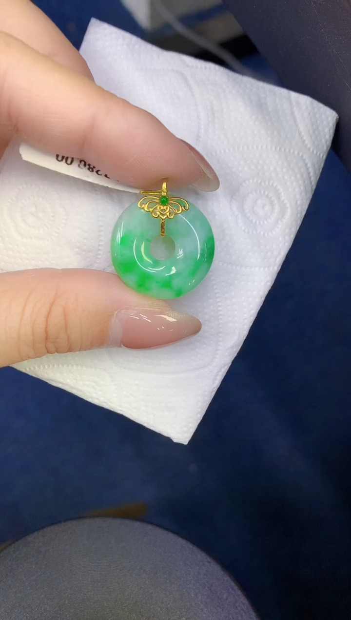 颈饰18K金镶嵌翡翠缅甸天然翡翠A货