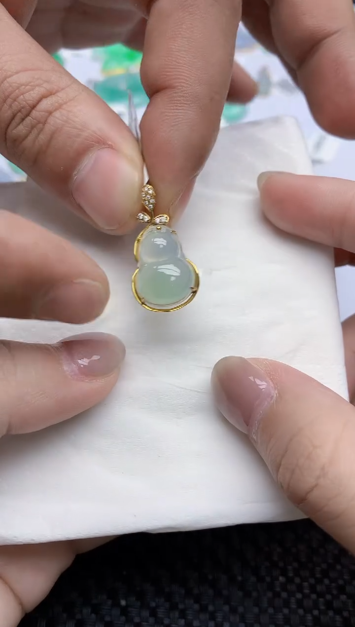 【闪购商品】翡翠颈饰18K金镶嵌天然翡翠A货