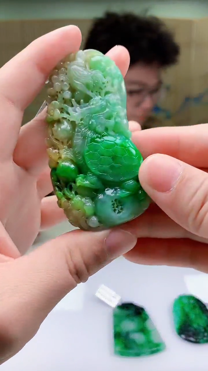 【闪购商品】定制翡翠未镶嵌4688ty-毛货挂件68