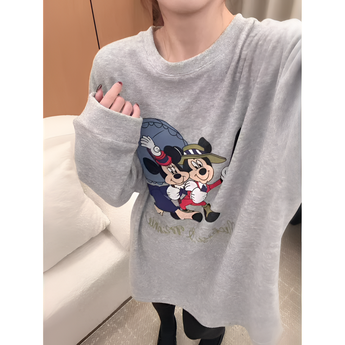 2025新款冬季韩版时尚做旧米奇常规宽松长袖圆领洋气印花绒衫6069