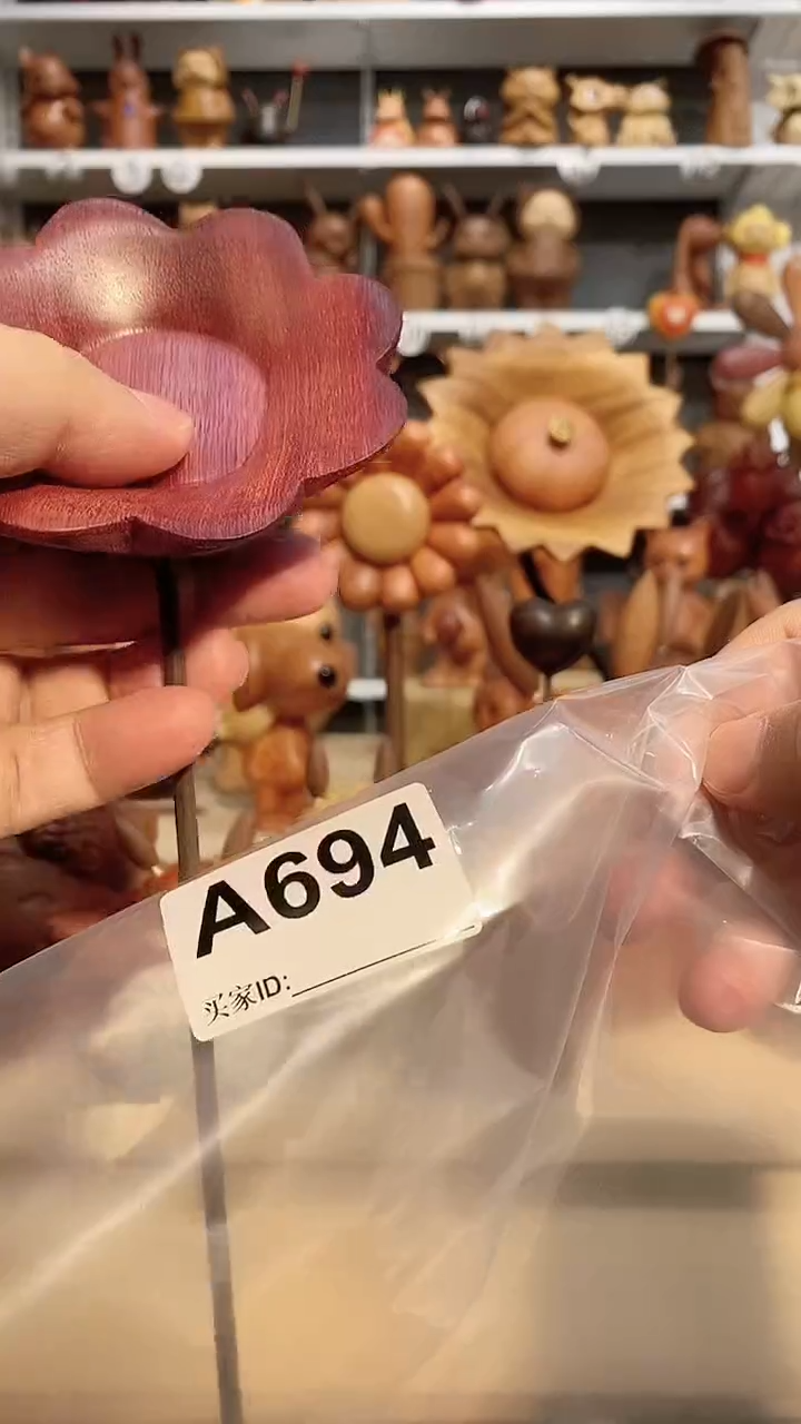 【闪购商品】木木雕摆件可爱卡通