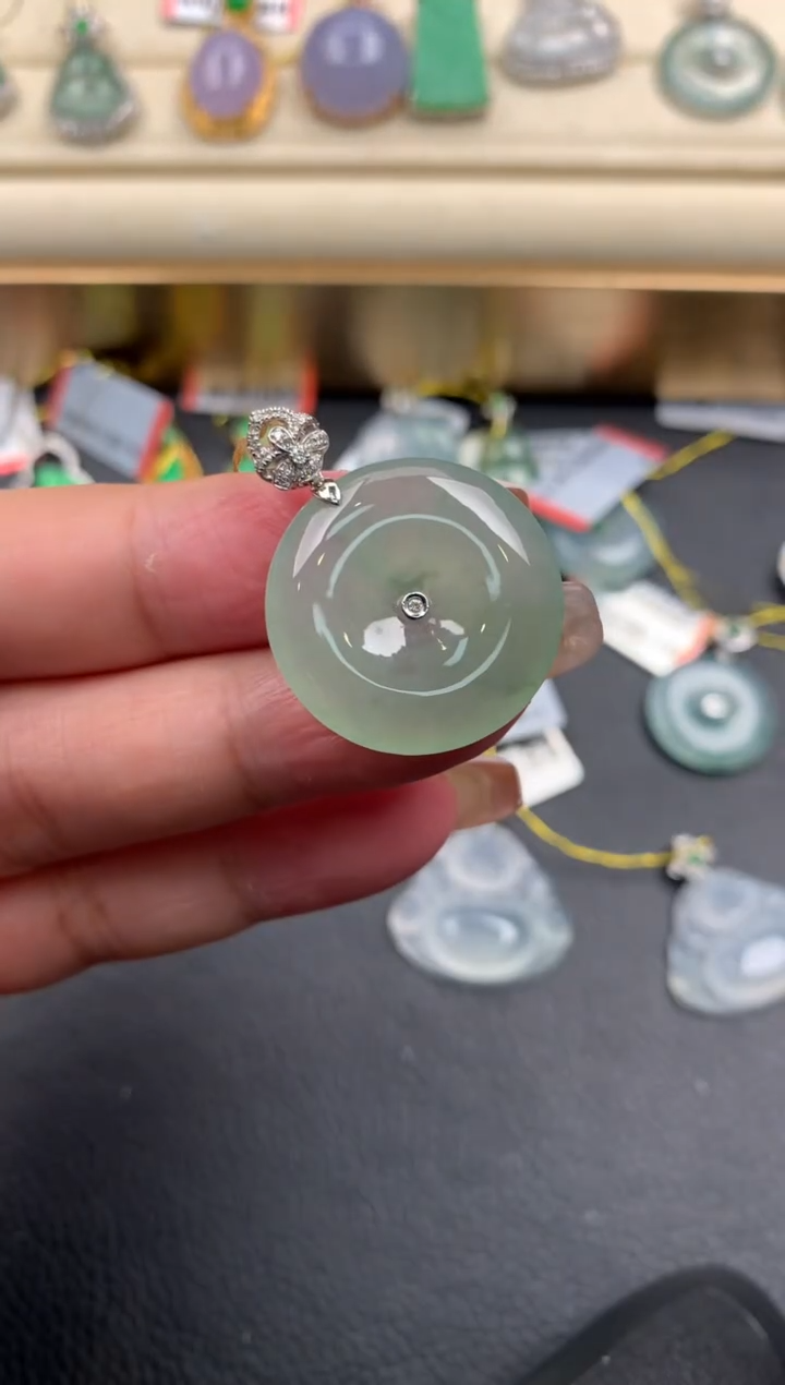 【闪购商品】翡翠颈饰18K金镶嵌Q368        