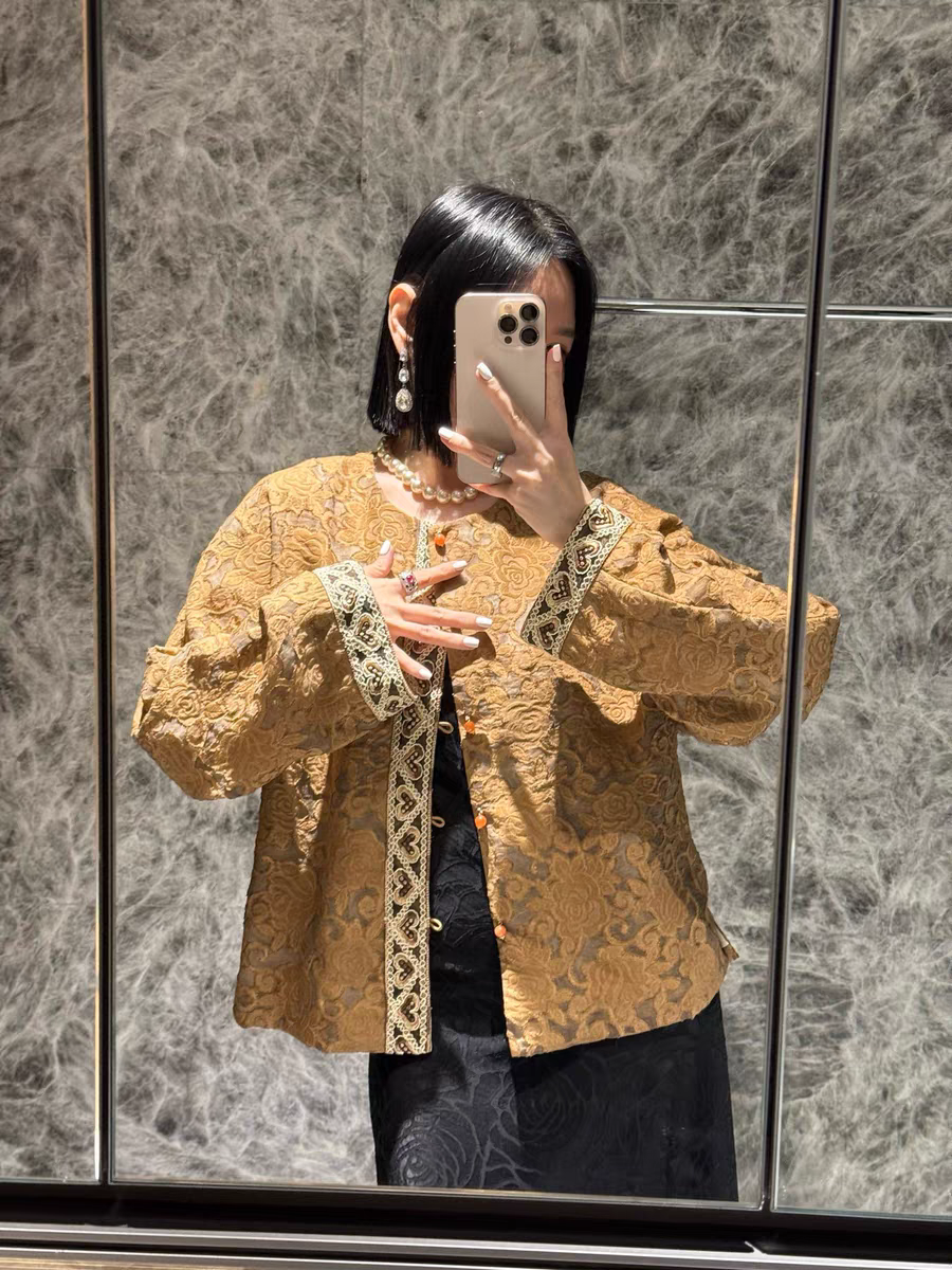 剪花炒色重工国风长袖外套