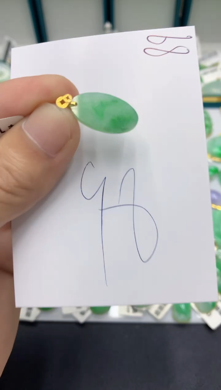 【闪购商品】翡翠颈饰18K金镶嵌翡翠