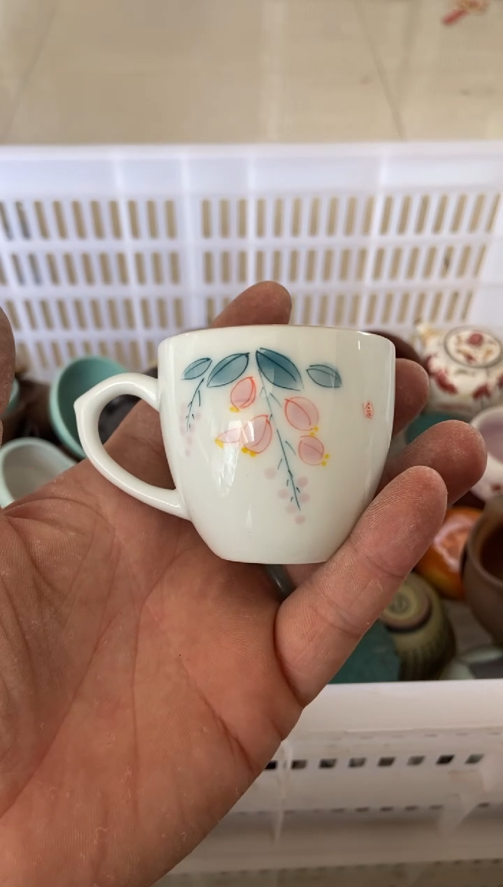 杯无运费险有瑕疵的摄影的产品有使用过的痕迹有点脏介意勿拍