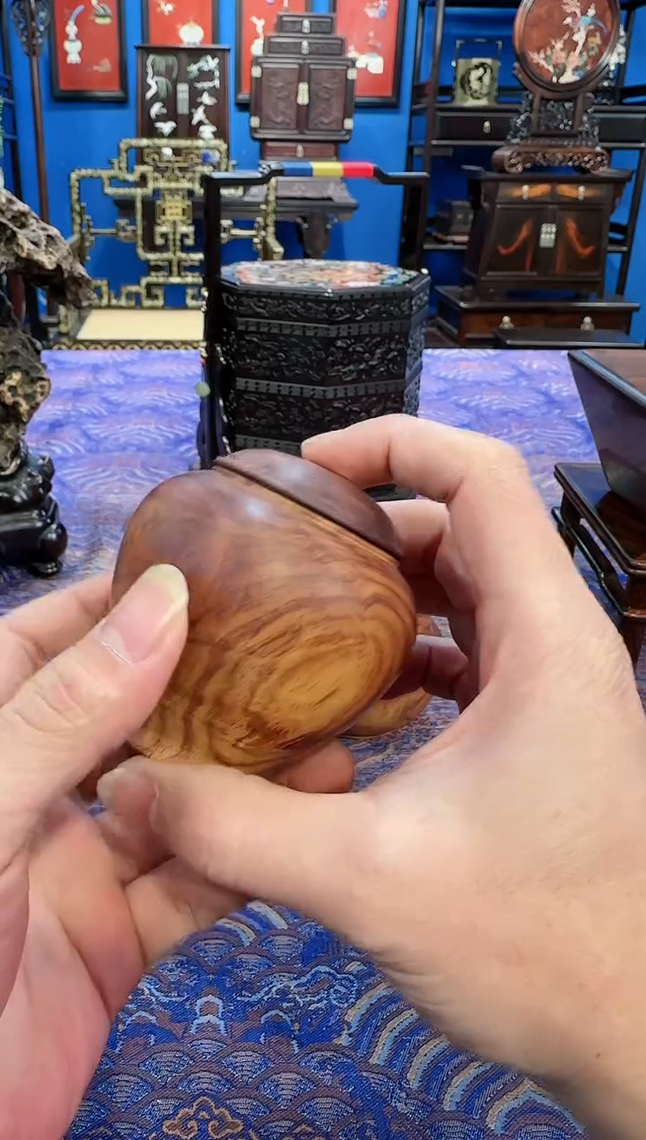 【闪购商品】花梨木类成套家具罐子