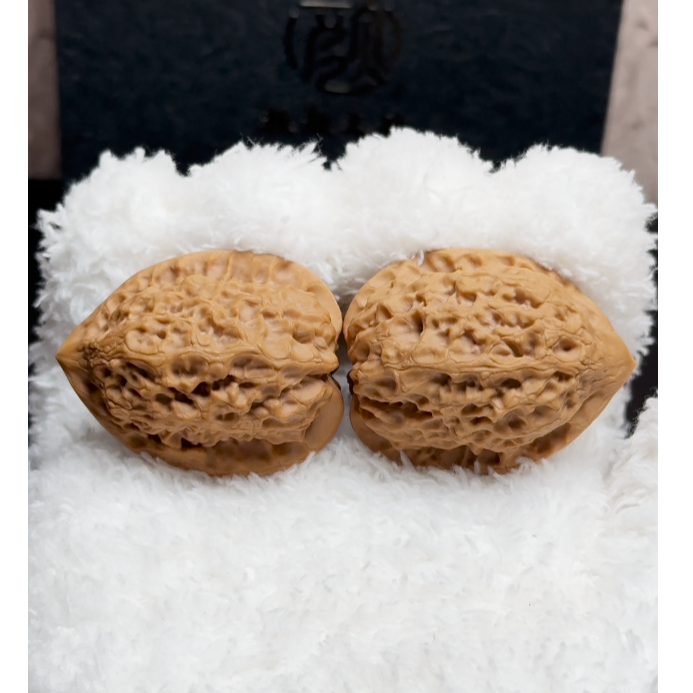 一代沈鸡沈阳鸡心34文玩核桃