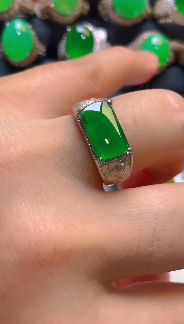 【闪购商品】翡翠耳饰银S925镶嵌天然A货翡翠1