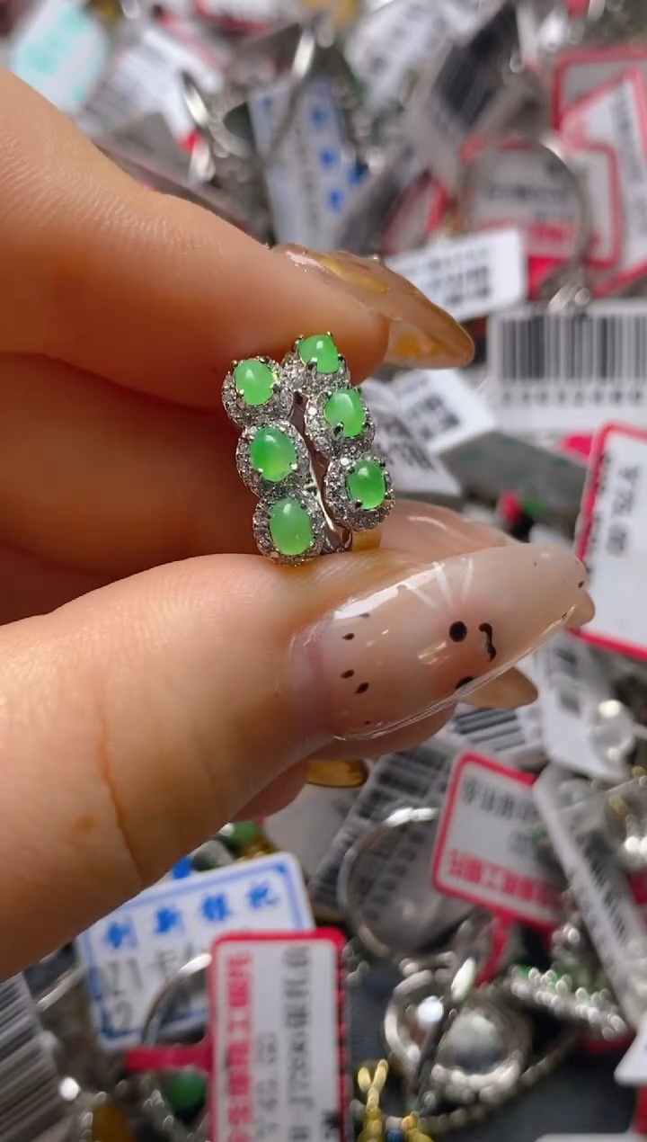 银S925镶嵌戒指翡翠百内无证书