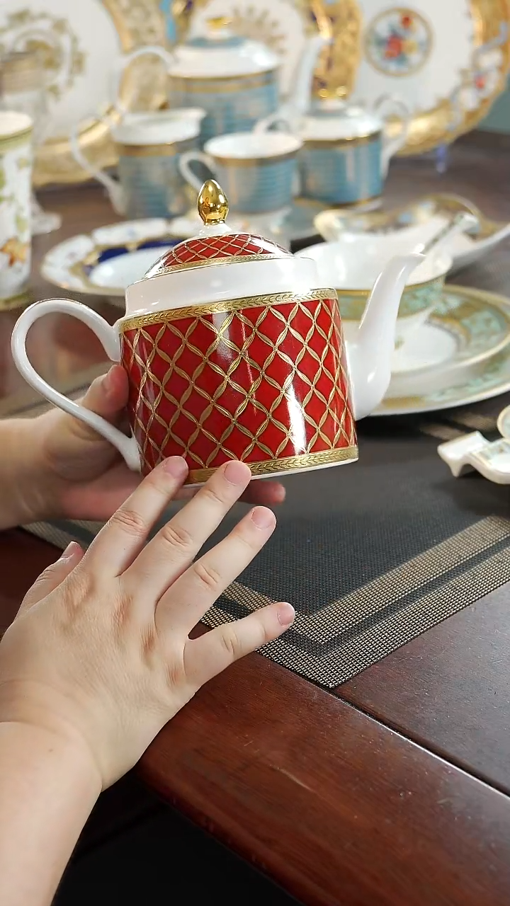 瓷片茶壶1个  福利价