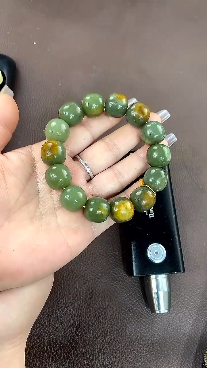 未镶嵌手链透闪石质玉手串