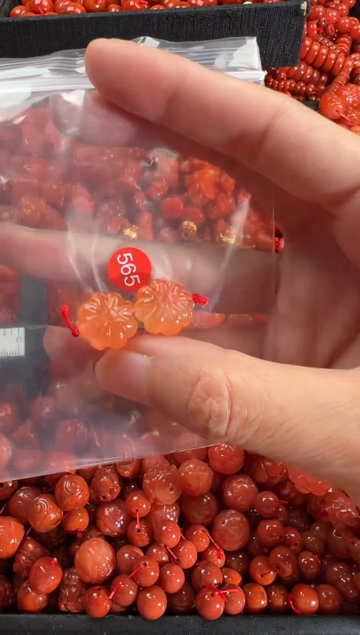 【闪购商品】南红玛瑙颈饰未镶嵌1