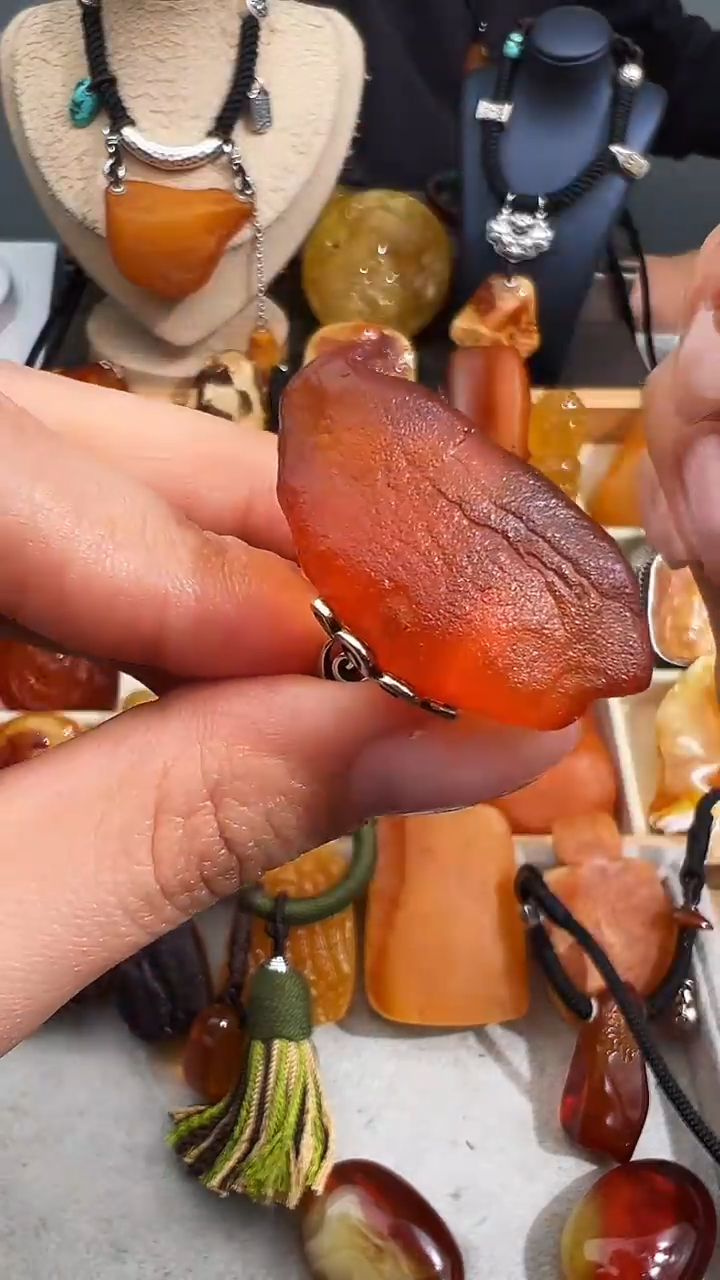 【闪购商品】蜜蜡裸石未镶嵌似玉