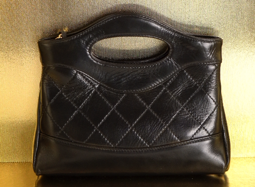 31（全新未拆封）轻奢时尚潮流气质单肩斜跨女士包包 18-6-18cm