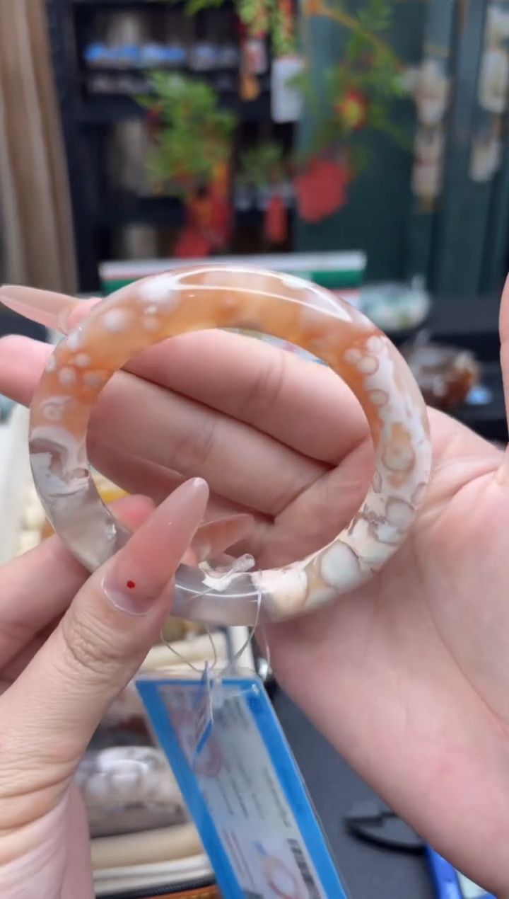 【闪购商品】石英质玉手镯未镶嵌82（59圈）