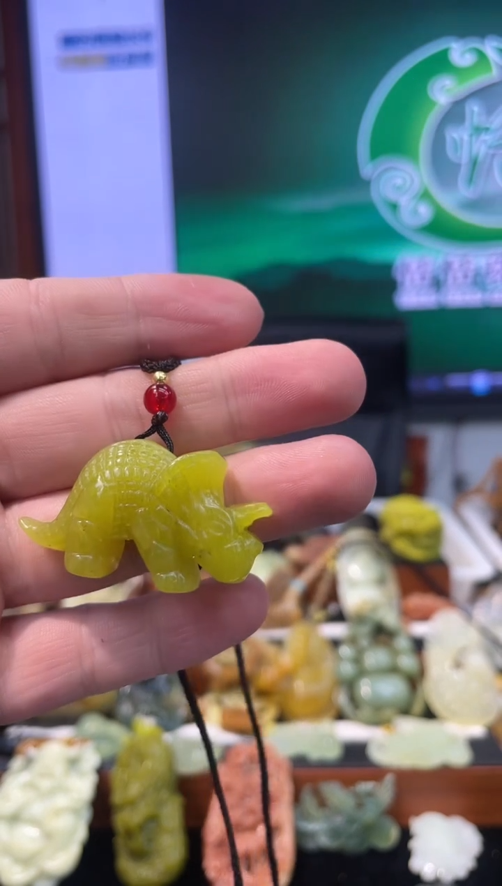 【闪购商品】岫玉吊坠未镶嵌·