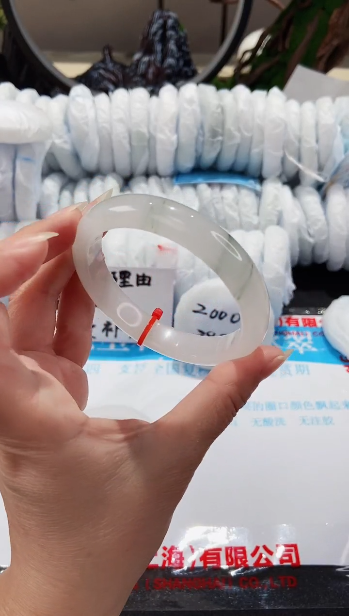 【闪购商品】石英质玉手镯未镶嵌38-58