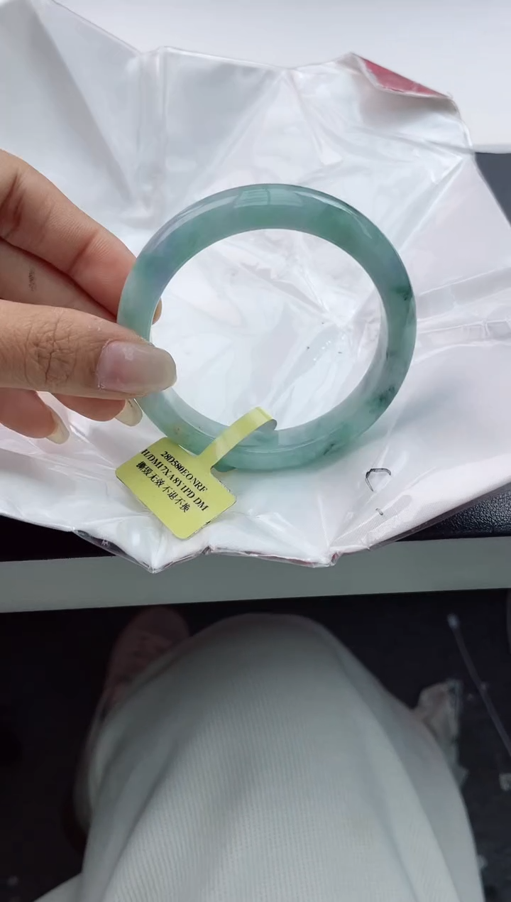 【闪购商品】翡翠手镯未镶嵌6翡翠手镯